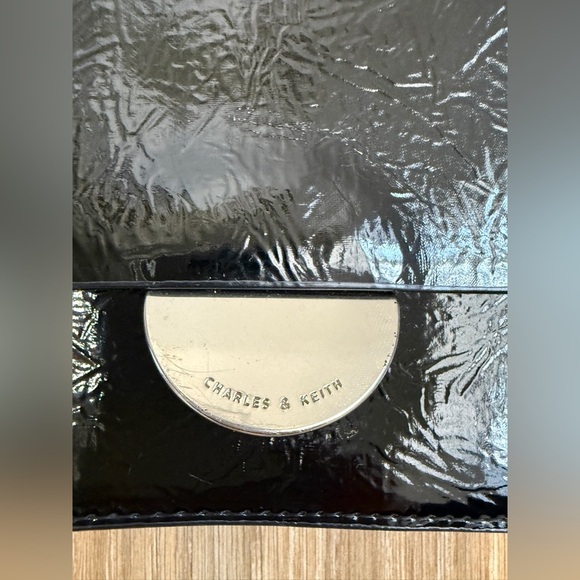 Charles & Keith Round Metal Accent Wrinkled Patent Bag - Picture 4 of 10